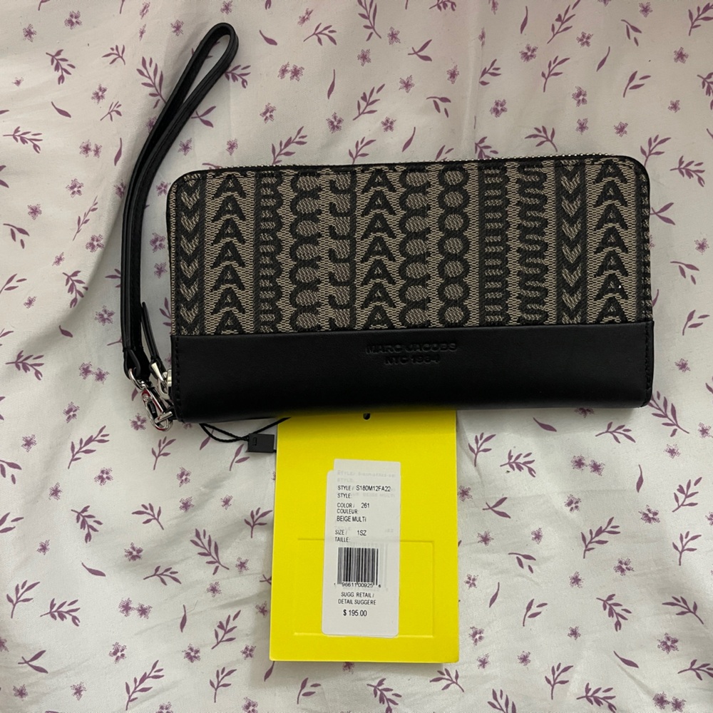 Authentic Marc Jacobs Wallet